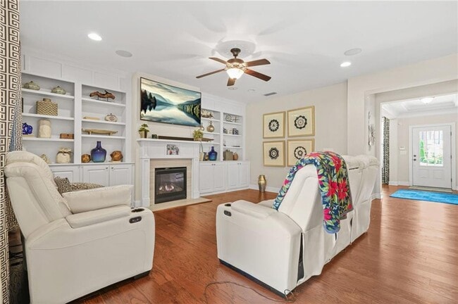 Building Photo - 705 Pressing Dr