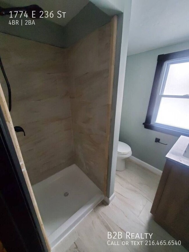 Building Photo - 1774 E 236th St