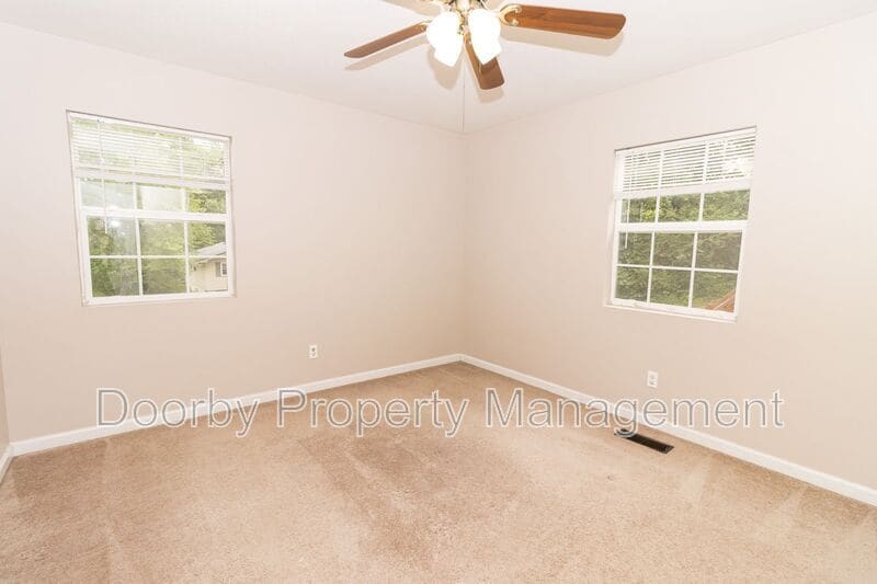 Building Photo - 9134 Westminister Cir Dr