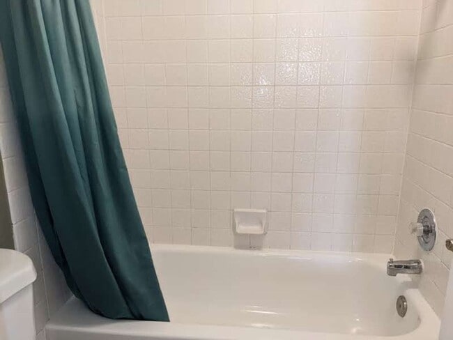 Building Photo - A Very nice and Large 4 Bedroom, 3 Bathroom, 2 STORY Home in Desert Shores!!!!