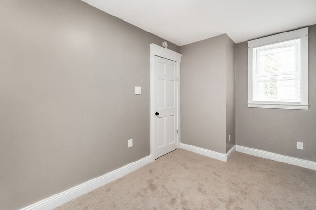 Building Photo - Updated  2BR Home – Walk to Lehigh & Downtown Bethlehem