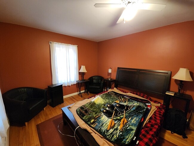 Building Photo - 907 W Swanzey Rd