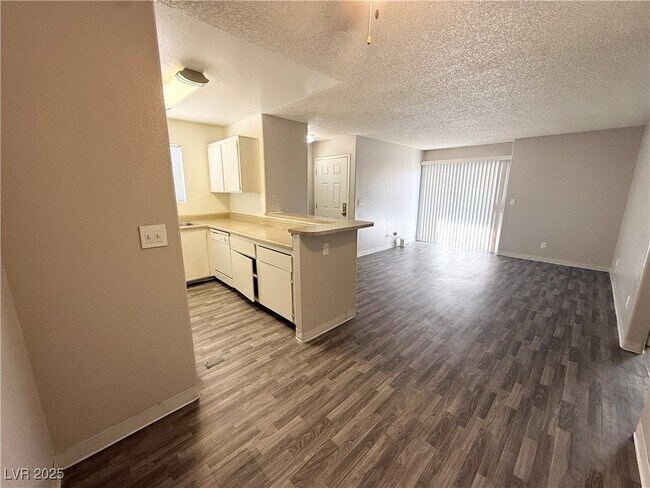 Building Photo - 2981 Juniper Hills Blvd