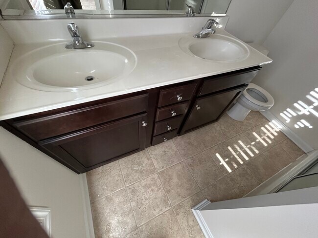 Building Photo - 7125 Durrette Rd