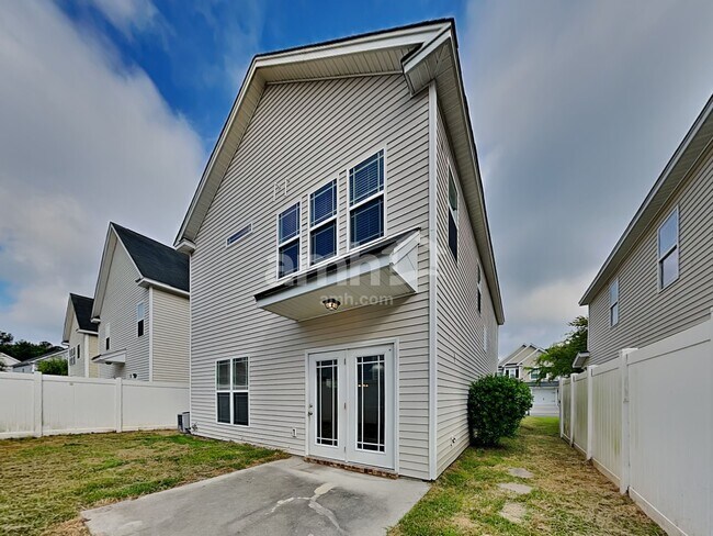 Building Photo - 100 Summer Hill Court