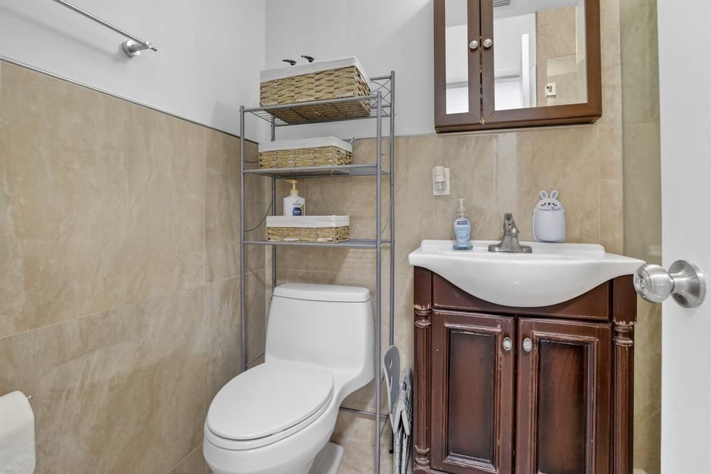 Building Photo - 7000 Plantation Rd