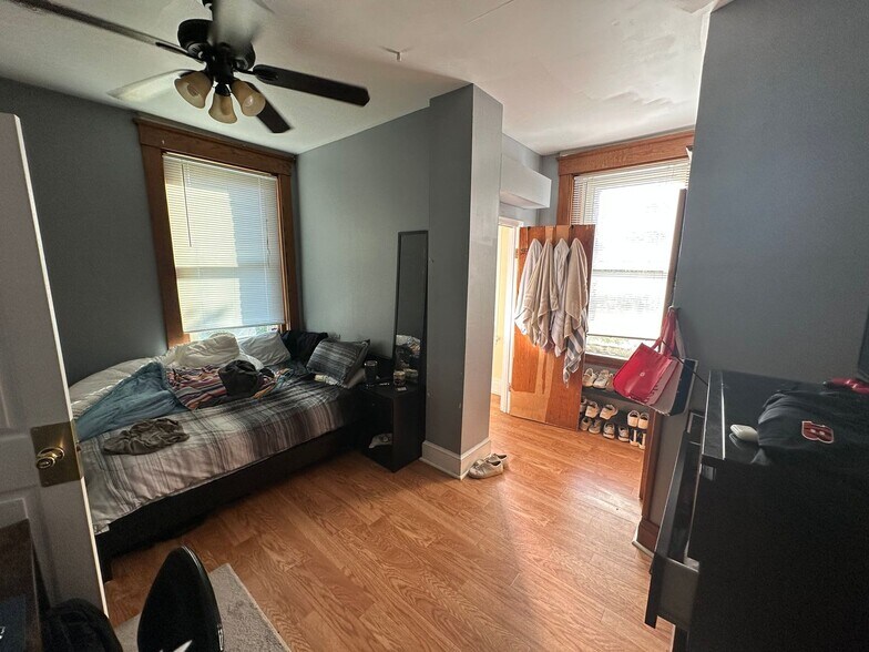 Building Photo - 2317 Flora St