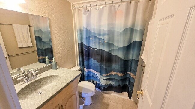Building Photo - Charming 2-Bed, 2-Bath Plus LOFT Condo in Silverthorne!