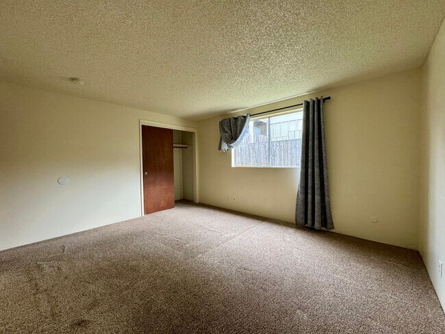 Building Photo - 4564greg