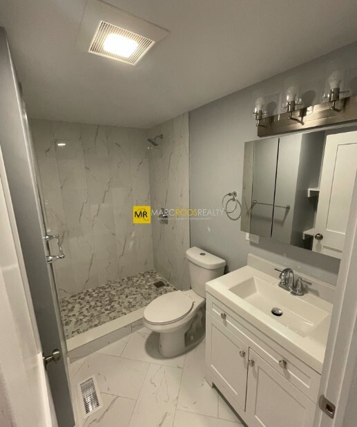 Building Photo - 31 Raymond Ave