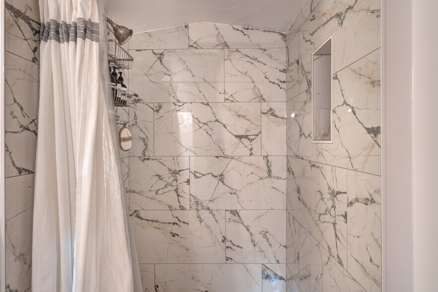 Primary Bath - 300 John Lemley Ln