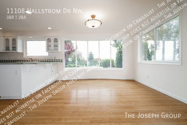 Building Photo - 11108 Hallstrom Dr