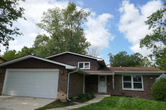 Primary Photo - 22750 Valley Dr