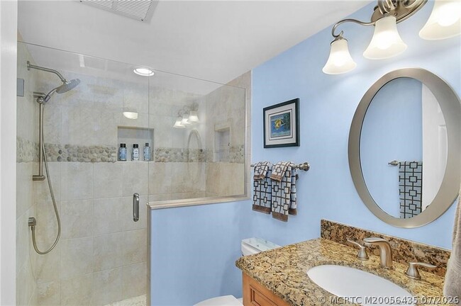 Building Photo - 9550 S Ocean Dr