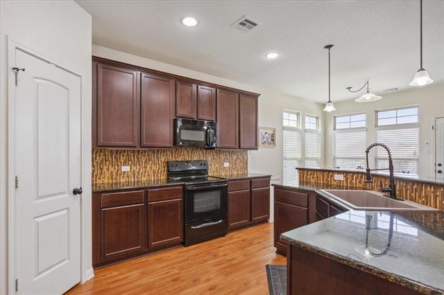 Building Photo - 10856 Burnham Dr