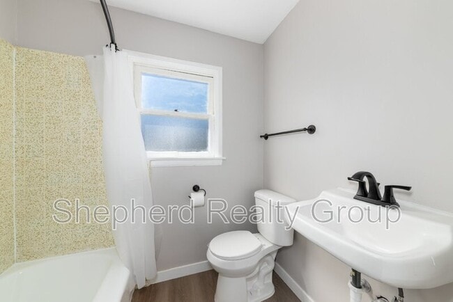 Building Photo - 3342 Eucalyptus Ave