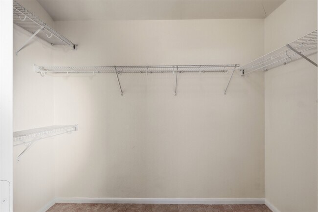 Building Photo - 6006 Wilcox Point Dr