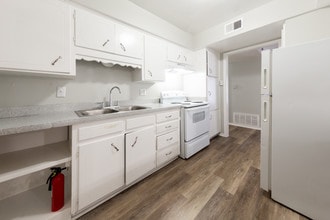 Building Photo - The Hudson Apartments