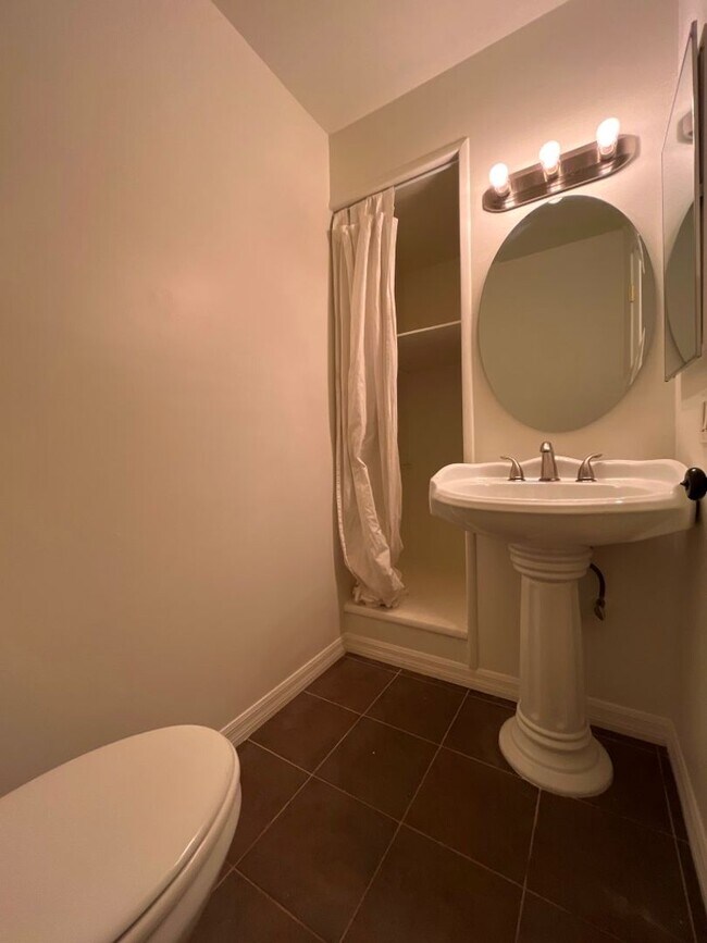 Building Photo - AVAILABLE NOW! 1BR w/patio, pool + spa, gym, parking + MORE!