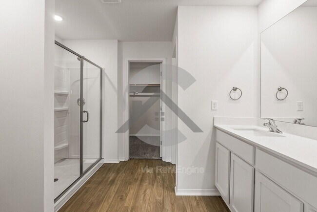 Building Photo - 110 E Sunbelt Ct