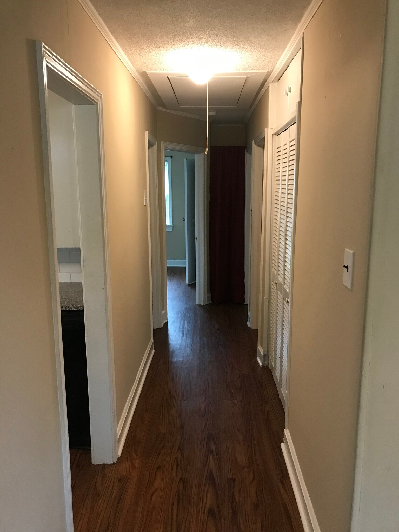 Building Photo - 1048 McDow Dr