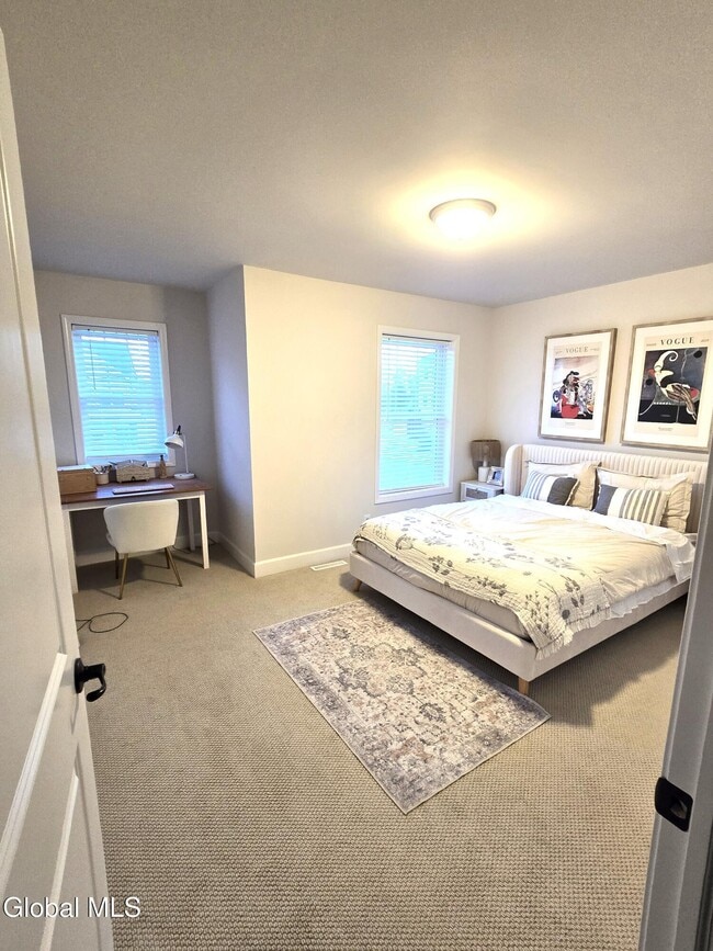 Building Photo - 2 Blair Ct