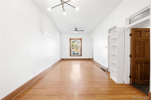 Building Photo - 326 E Dakota Ave