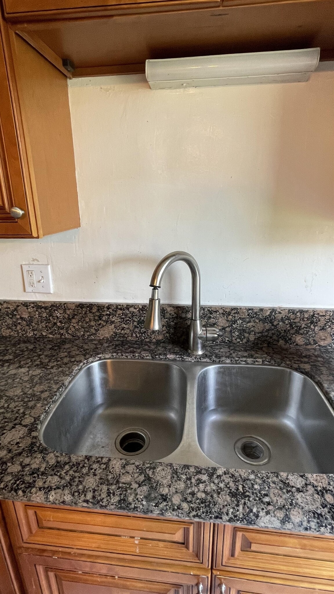 Building Photo - 410 S Sierra Madre Blvd