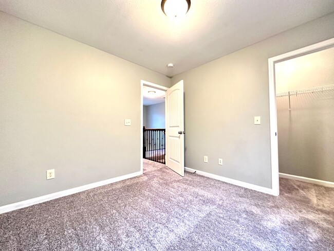 Building Photo - 1192 Meachem Dr