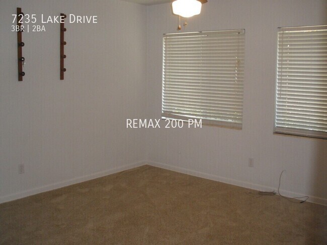 Building Photo - 7235 Lake Dr