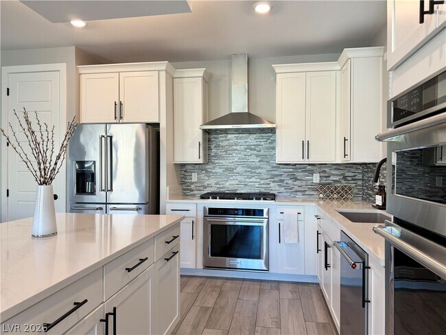 Building Photo - 12422 Foxtail Run Ave