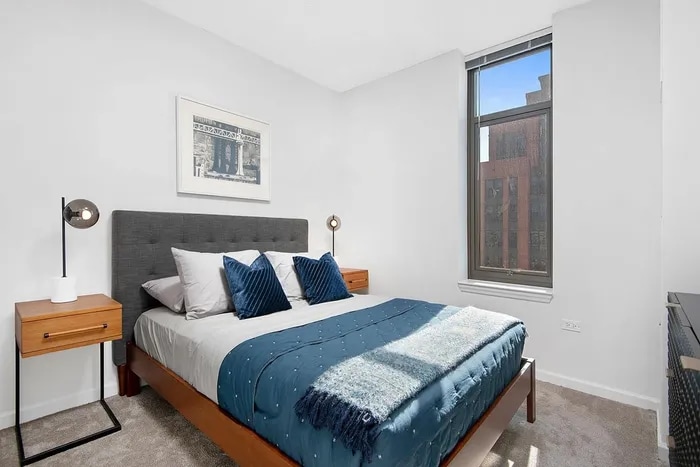 Building Photo - 351 N Desplaines St