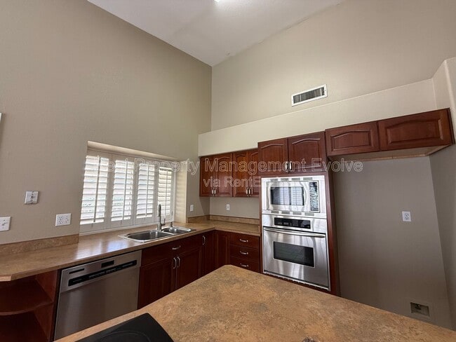 Building Photo - 4721 E Bighorn Ave