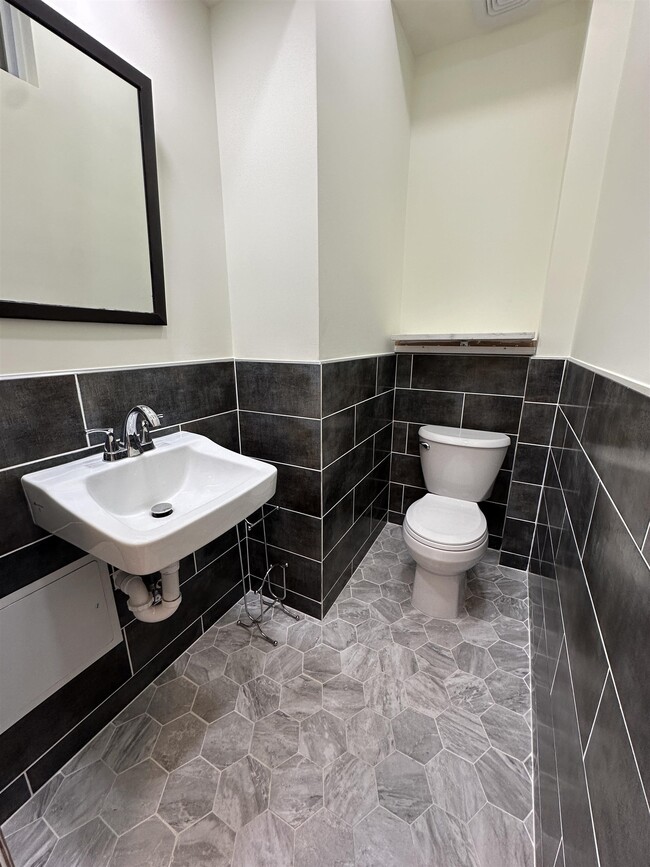 Building Photo - 325 Central Ave