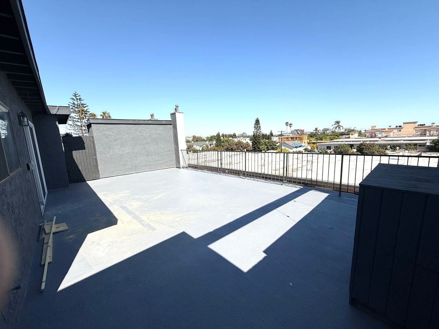 Building Photo - 1444 Centinela Ave