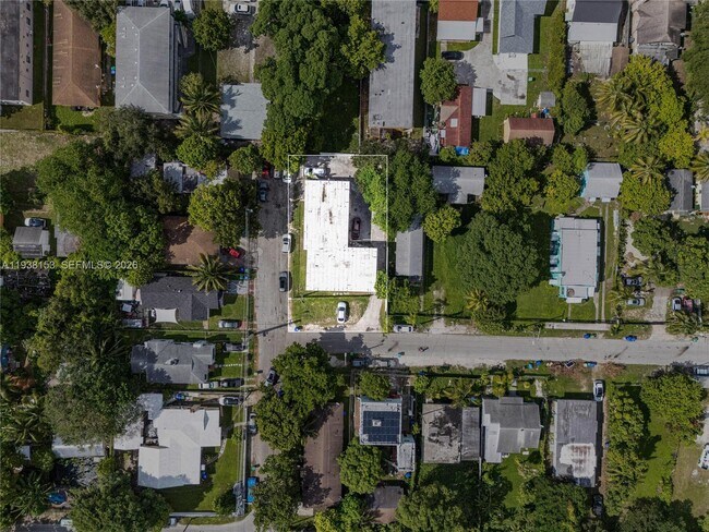 Building Photo - 131 NE 77th St