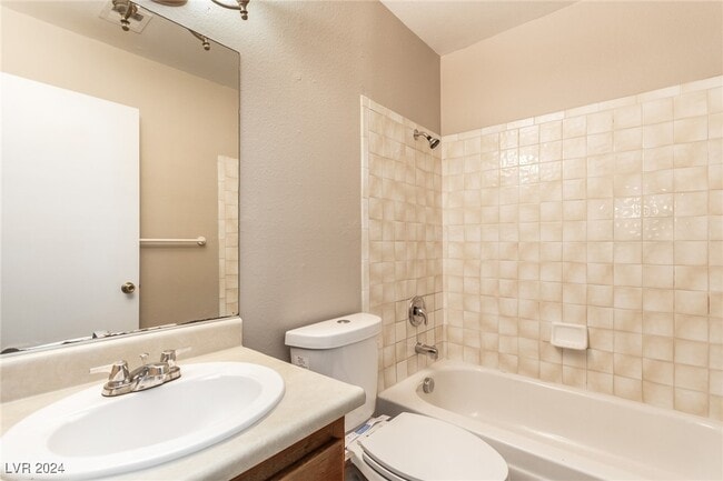 Building Photo - 3701 Snorkel Cir