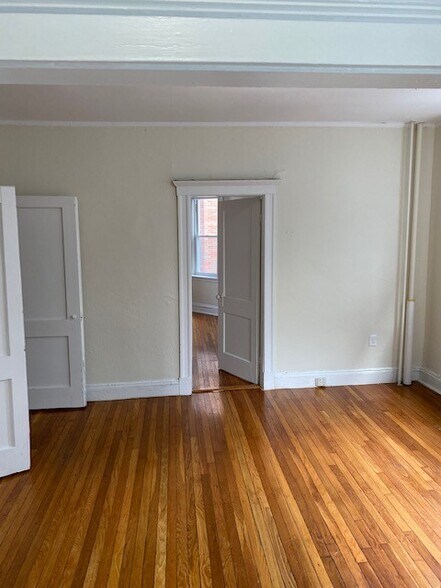 Building Photo - 1160 Boylston St