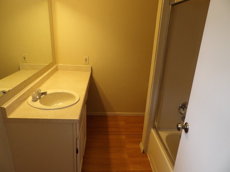 Building Photo - 3315 Capstan Way