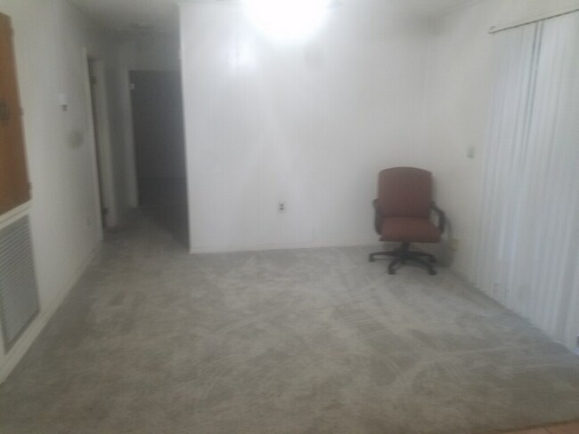 Building Photo - 718 Orange St