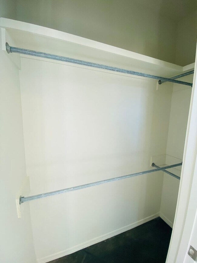 Building Photo - 5614 Gonzaga Ln