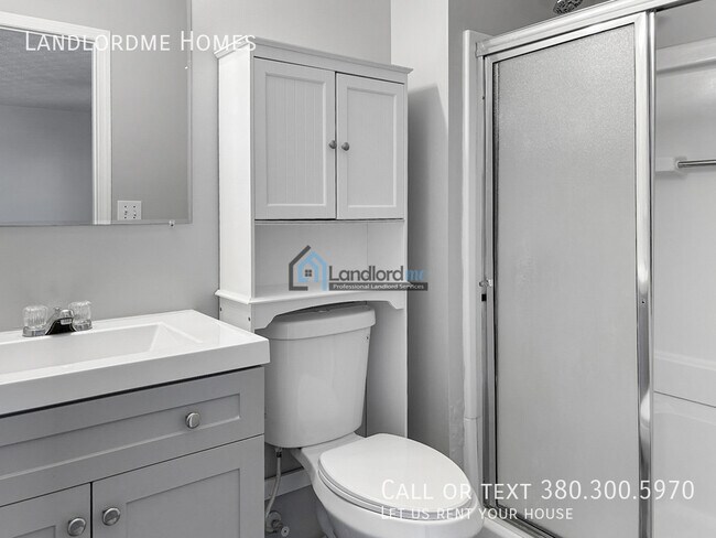 Building Photo - 8111 Royal Elm Dr