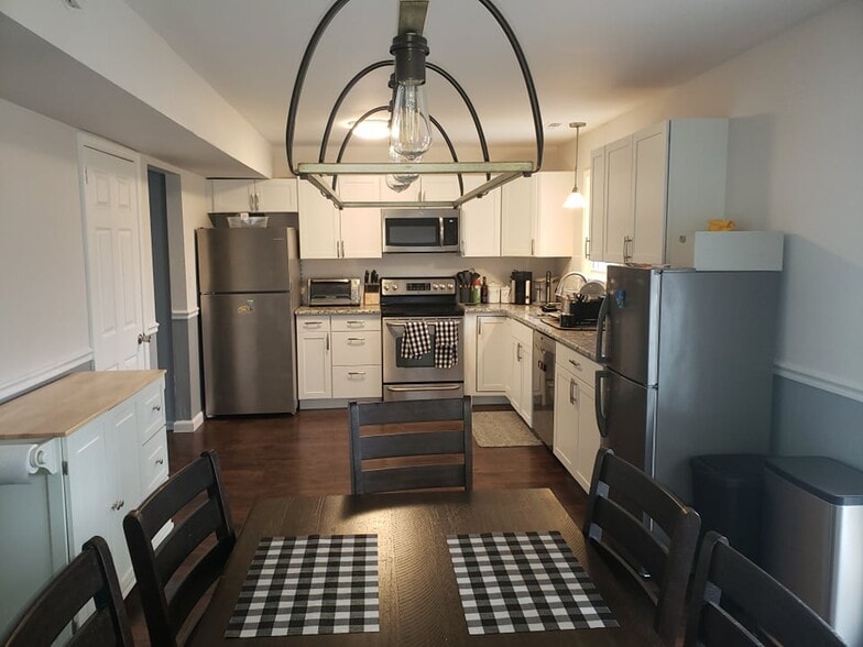 Building Photo - 106 Medley Dr