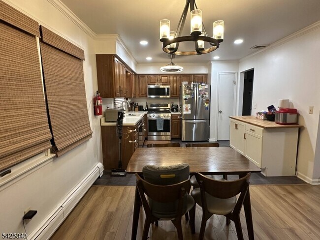 Building Photo - 6 Lori Ln