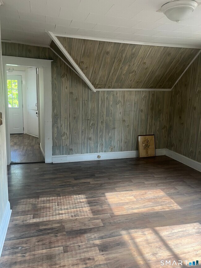 Building Photo - 23 Highland Ave