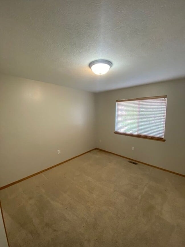 Building Photo - Beautiful 4 bed 3 bath Home Coming Soon!