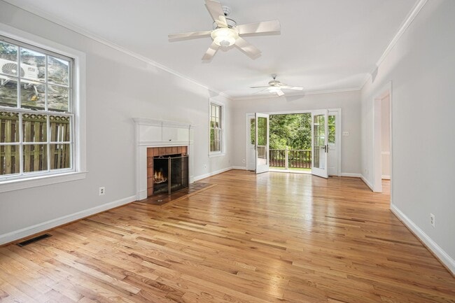 Building Photo - 3525 Williamsburg Ln NW