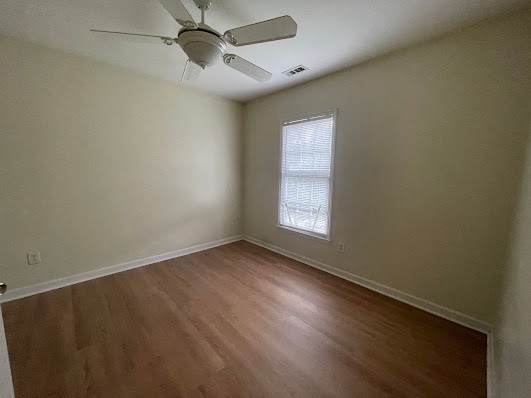 Building Photo - 412 Silvergrove Dr