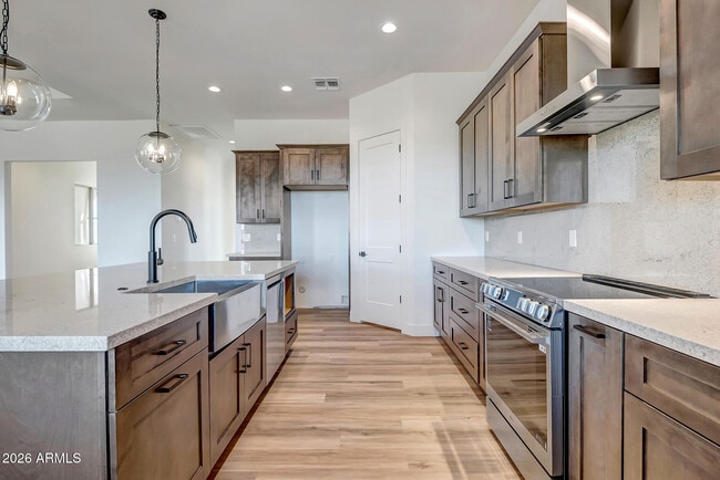 Building Photo - 750 S Grant Woods Pkwy