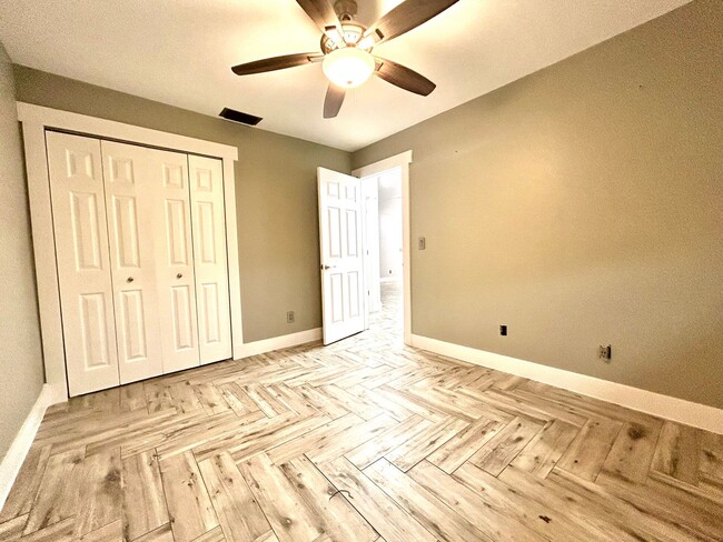 Building Photo - You will LOVE the beauty of this newly remodeled 3/2/2 pool home!